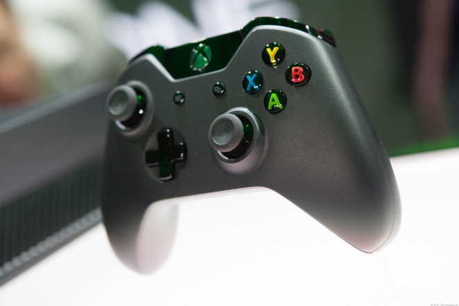 Microsoft за сутки продала миллион Xbox One